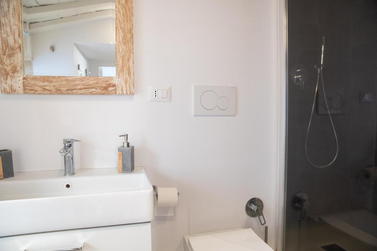 Loft Nel Borgo Apartment Bracciano  Bagian luar foto